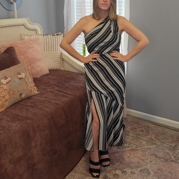 COPY - Sam Edelman Black/White Striped One Shoulder Midi Dress With Front Slit - Picture 3 of 10